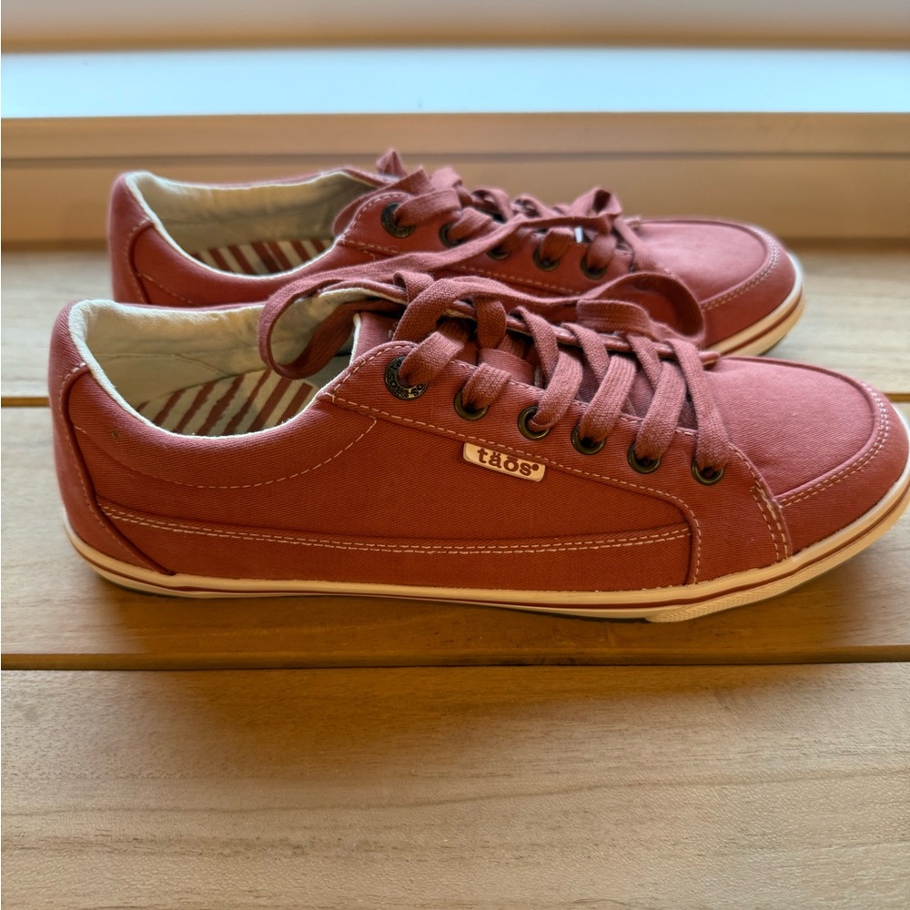 Taos Moc Star 2 Brick Red Canvas Sneakers